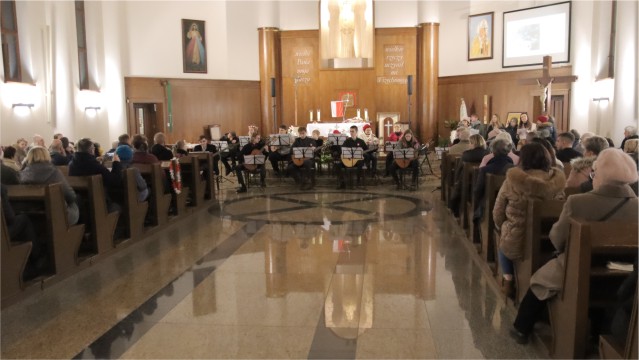 11.11.  ŚPIEWALIŚMY I GRALIŚMY DLA NIEPODLEGŁEJ!