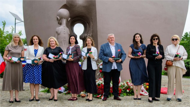 Rozdanie medali “Serce – Dziecku” w łódzkim parku im. Szarych Szeregów. 